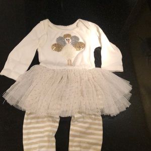 Adorable Thanksgiving outfit for baby